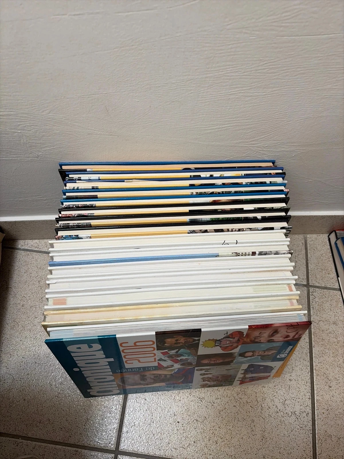 Large lots of books chronicling from 1992 to 2006 – photo 3